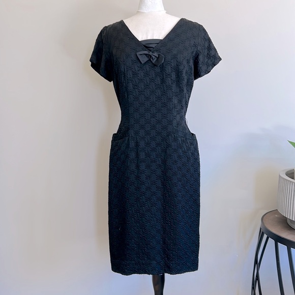 Vintage 1960s Textured Black Wiggle Dress - Picture 1 of 5
